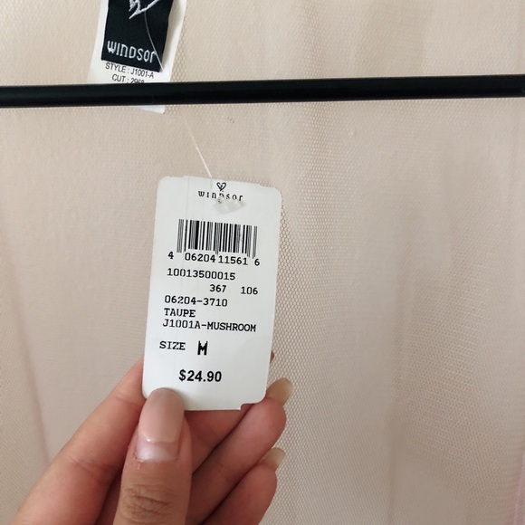 Windsor outer - Picture 2 of 2